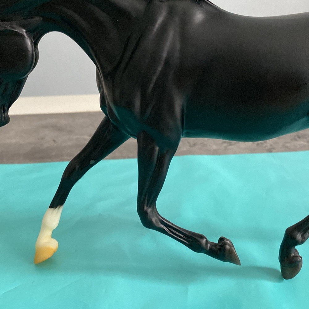 Breyer Retired Rhapsody in Black - Picture 10 of 14